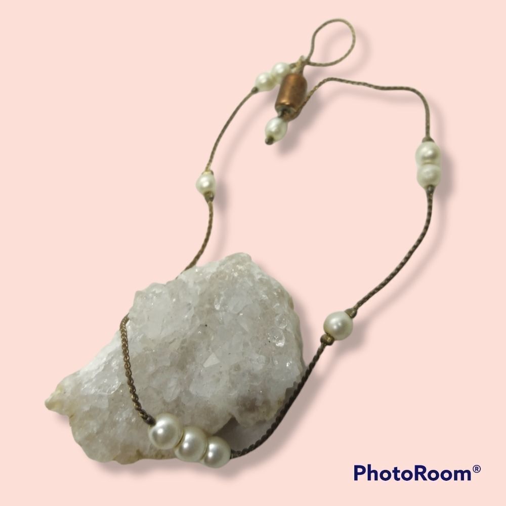 Delicate lightweight pearl bracelet